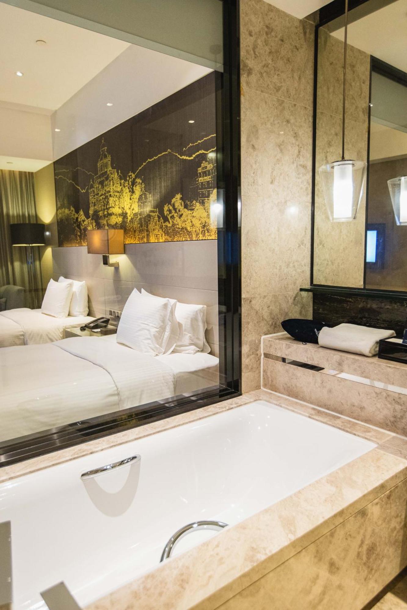 Wanda Realm Jiangmen Hotel Buitenkant foto